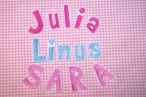 Buchstabe / Zahl, gestickt,5 cm