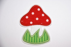 Pilz mit Gras