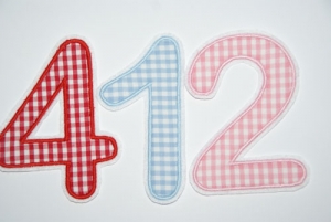 Zahlen 0-9,Buchstaben A-Z,10cm , Wunschfarbe
